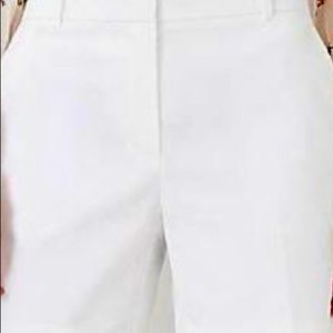 White walking shorts - Women’s